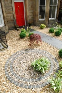 Henderson Row front garden, black slate slabs, basalt setts, gravel garden, built by Water Gems, designed by Carolyn Grohmann