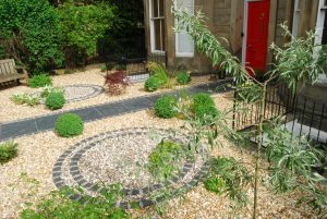 Henderson Row front garden, black slate slabs, basalt setts, gravel garden, built by Water Gems, designed by Carolyn Grohmann