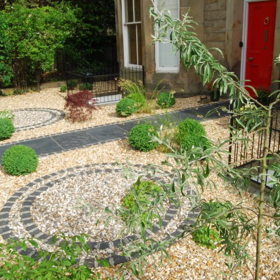 Henderson Row front garden, black slate slabs, basalt setts, gravel garden, built by Water Gems, designed by Carolyn Grohmann