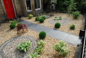 Henderson Row front garden, black slate slabs, basalt setts, gravel garden, built by Water Gems, designed by Carolyn Grohmann