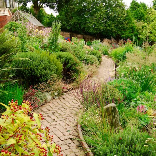 Dunfermline garden, formal water feature, built by Water Gems, designed by Carolyn Grohmann