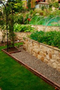 Dunfermline garden, vegetable garden, built by Water Gems, designed by Carolyn Grohmann