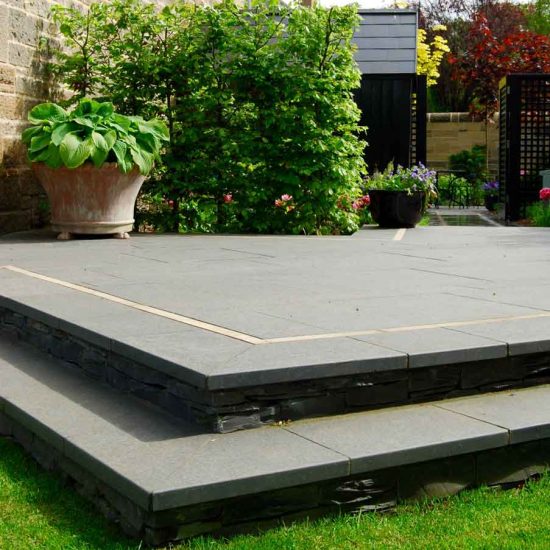 Black basalt paving with clashach inlay, Edinburgh garden built by Water Gems, designed by Carolyn Grohmann