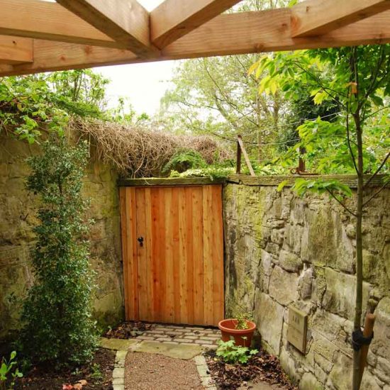 Great Stuart Street Edinburgh, BALI award-winning garden, built by Water Gems, designed by Carolyn Grohmann